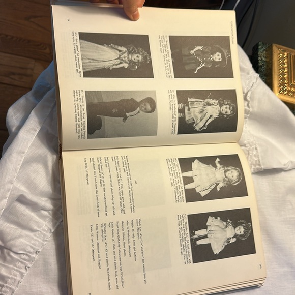 1978 Madame Alexander Collector's Dolls Book - Picture 7 of 16